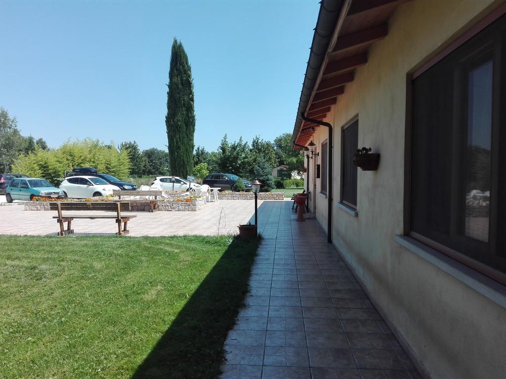 Agriturismo Le Due Arcate Villa Сан Масимо Екстериор снимка